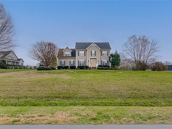 3rd image of 8303 Quail Creek Dr