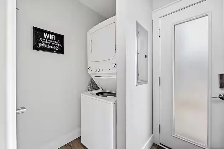 1 bed, 550 sqft, $1,800 — Photo 4