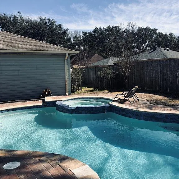 18015 Heaton Dr — Photo 8