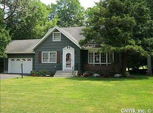 4252 Wolf Hollow Rd, Syracuse, NY 13219