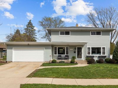 1066 Oak St, Neenah, WI, 54956
