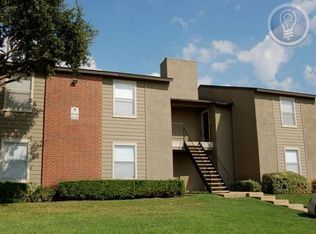 1110 Wintergreen Ct, Desoto, TX 75115
