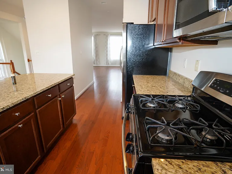 7810 Quidditch Ln — Photo 12