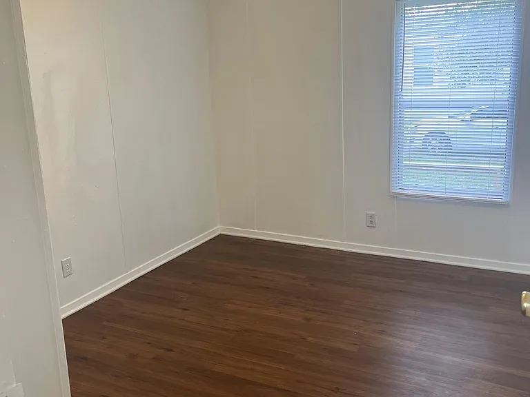 1405 Harper Dr — Photo 14