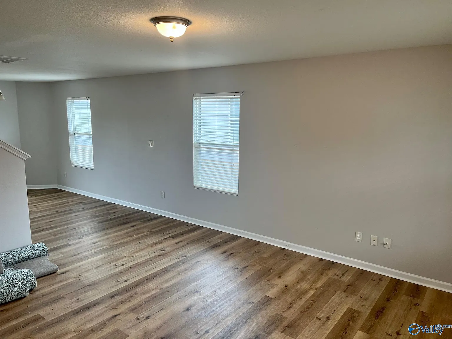 3 bed, 2.5 bath, 1675 sqft, $1,550 — Photo 2