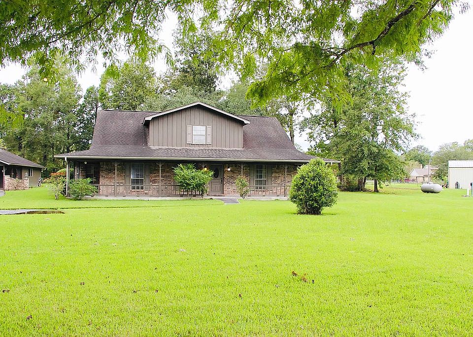 1.37 acres, large shop