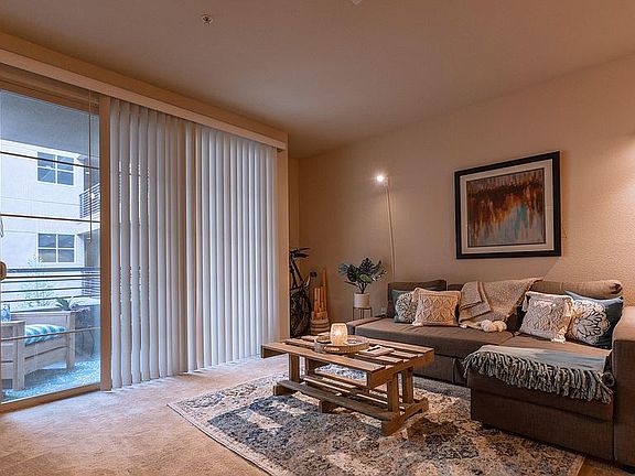3rd image of 1465 C St Unit 3308