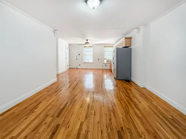 464 Fifth Street image 5 of 10