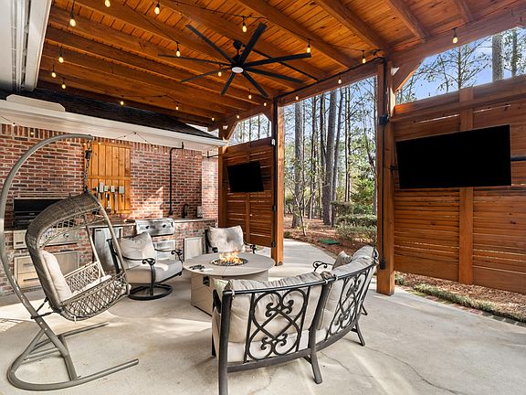 3rd image of 226 Tidewater Rd