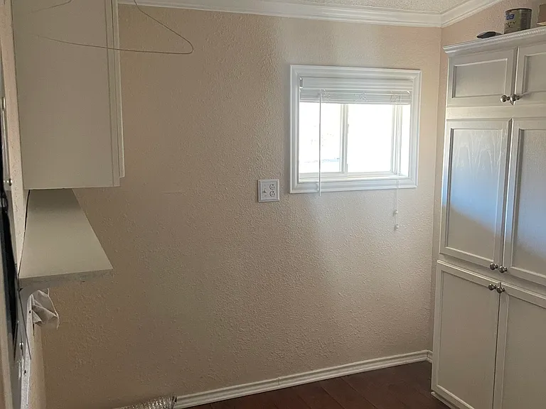 114 Dorflinger Ct — Photo 40