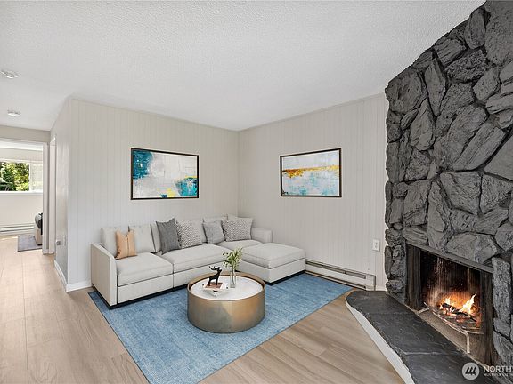 5th image of 4709 176th Street SW #C1