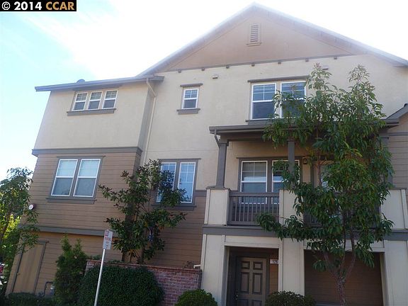 3rd image of 126 Del Alba St