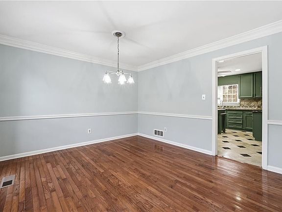 4th image of 3027 Bristlewood Ln NW