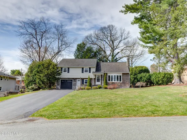 2512 Whamer Lane, Niskayuna, NY 12309
