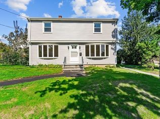 26 California St, Fall River, MA 02723