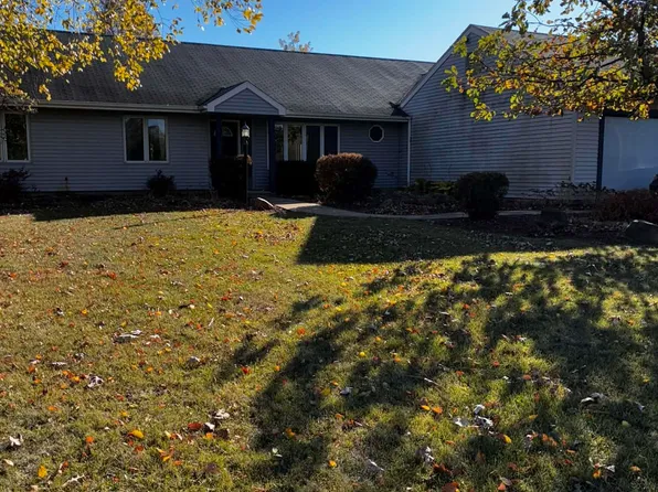 11722 Carroll Lake Dr, Fort Wayne, IN 46818