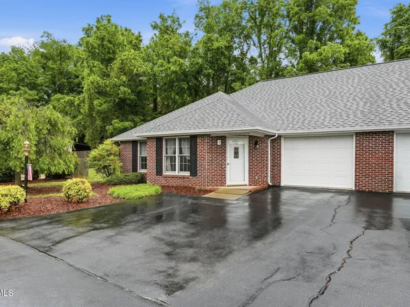 2425 E Lakeview Dr APT 5, Johnson City, TN 37601
