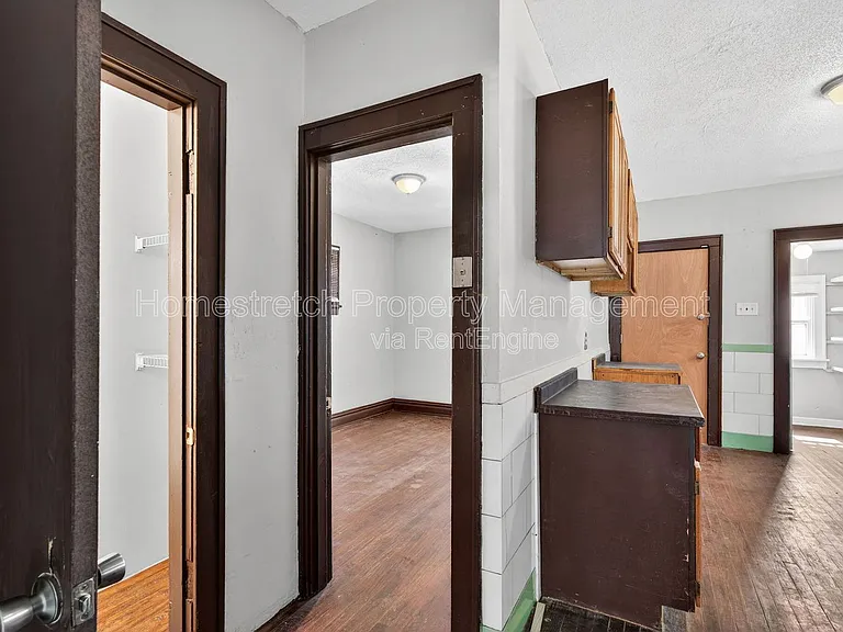 5944 Thekla Ave — Photo 16