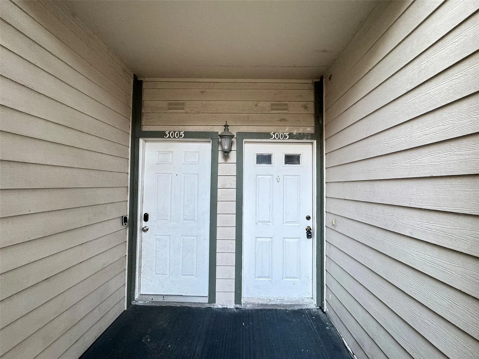 6500 Harbor Town Dr — Photo 2