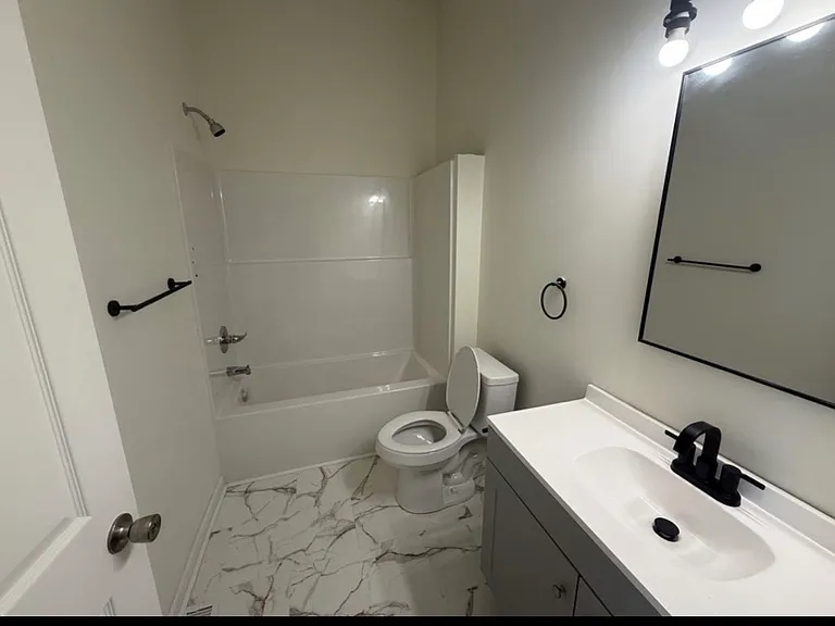 111 Blaze Dr — Photo 14