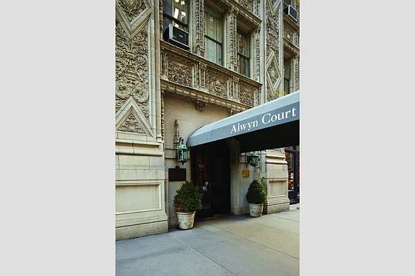 Sold by Stribling | media 1