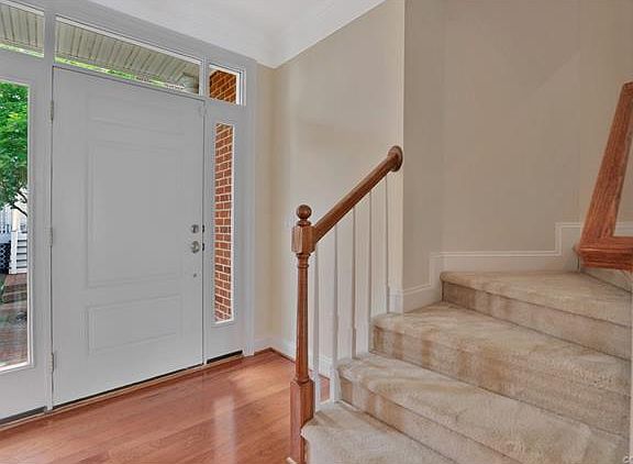 4th image of 729 W Laurel St #729