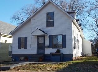 108 Spruce St, Pana, IL 62557