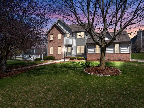 1503 Ravine Forest DRIVE, West Bend, WI 53090