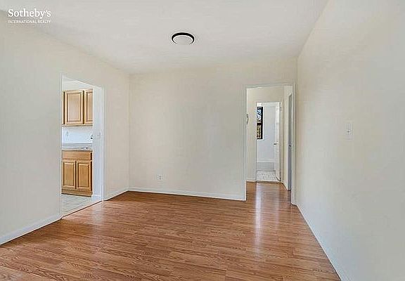 3rd image of 4901 Henry Hudson Pkwy W APT 5K