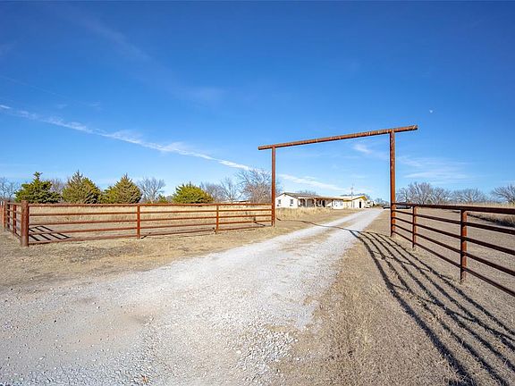 3rd image of 23283 N County Road 3310 Rd