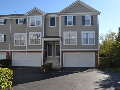 556 Declaration Ln, Aurora, IL, 60502