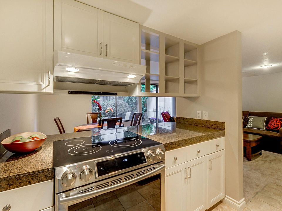 1st image of 10113 NE 12th St #7