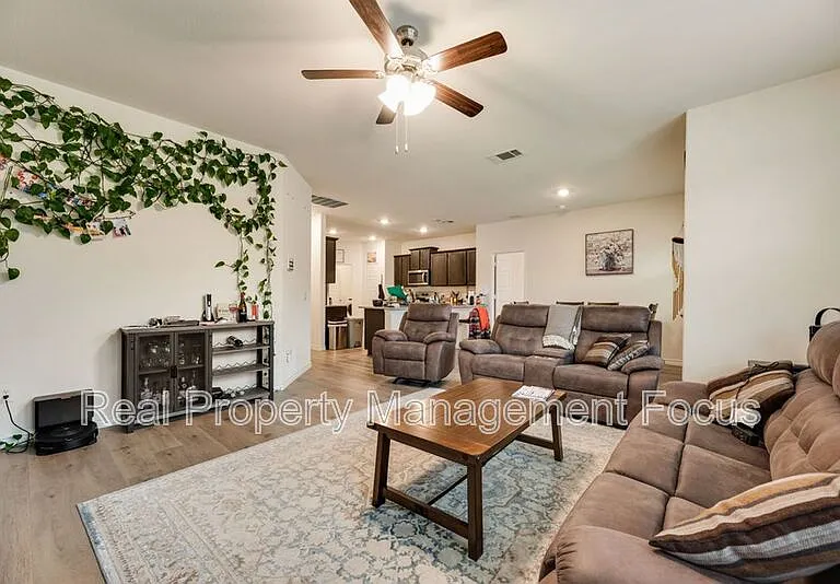 7205 Bledington Ln — Photo 11