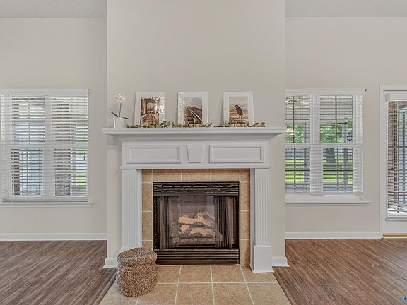 5th image of 4802 Wainscott Rd SE