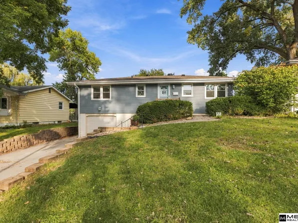 2317 S 123rd St, Omaha, NE 68144