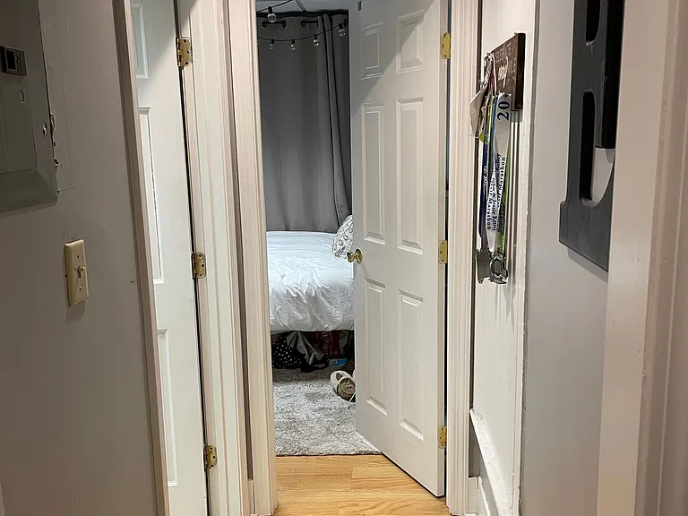 3 Trumbull St #2R — Photo 2