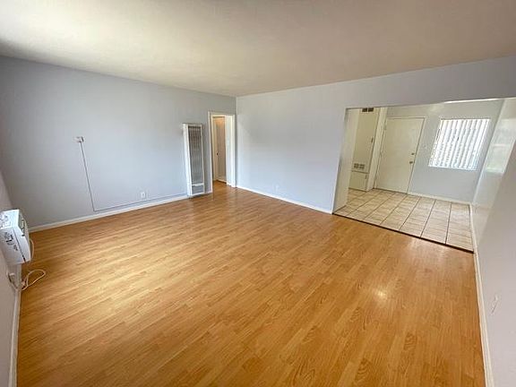 2nd image of 11467 Sherman Way
