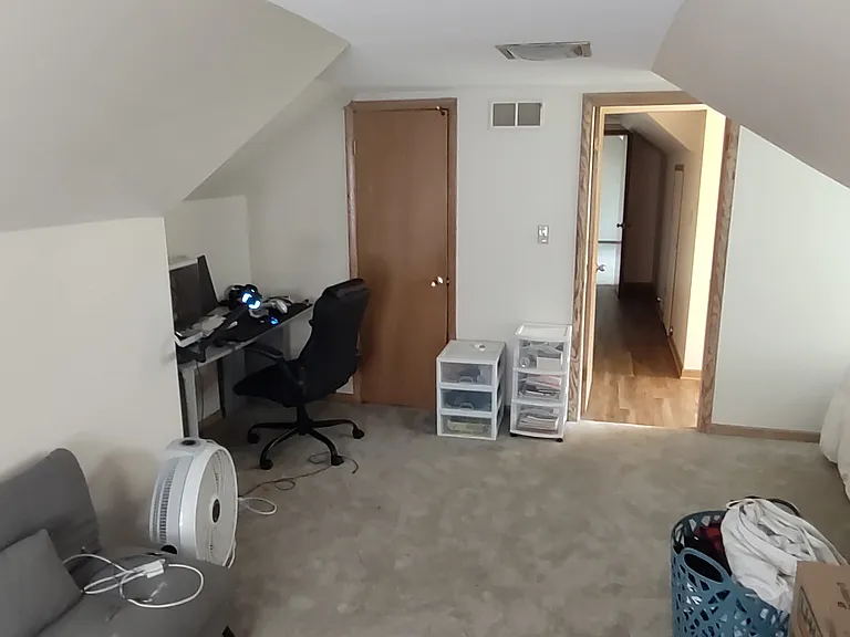 Upstairs bedroom 4 or office.