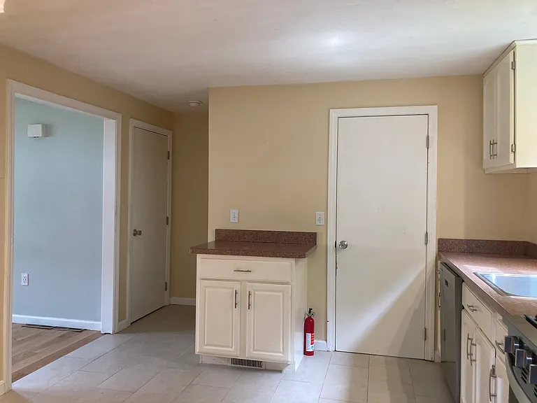 6 Carol Dr #6 — Photo 9