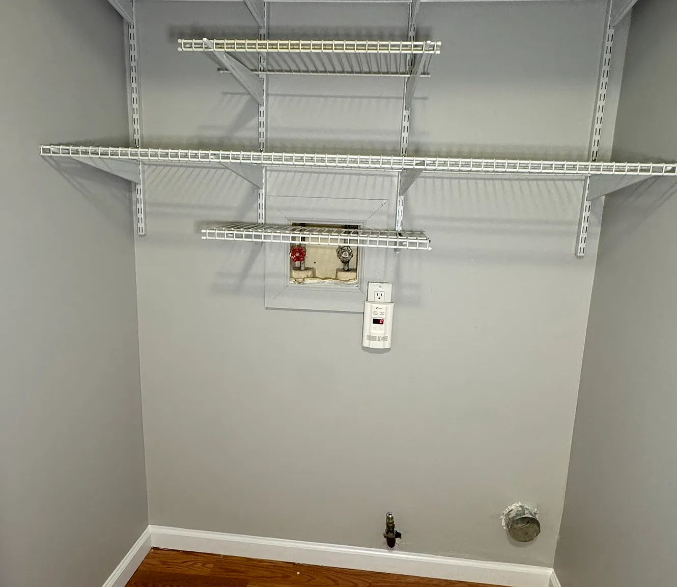 3 bed, 2.5 bath, 1880 sqft, $3,200 — Photo 4