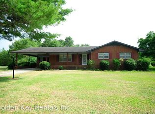 208 Lakewood Ave, Dudley, NC 28333