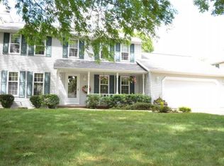 2617 Van Beek Rd, Green Bay, WI 54311