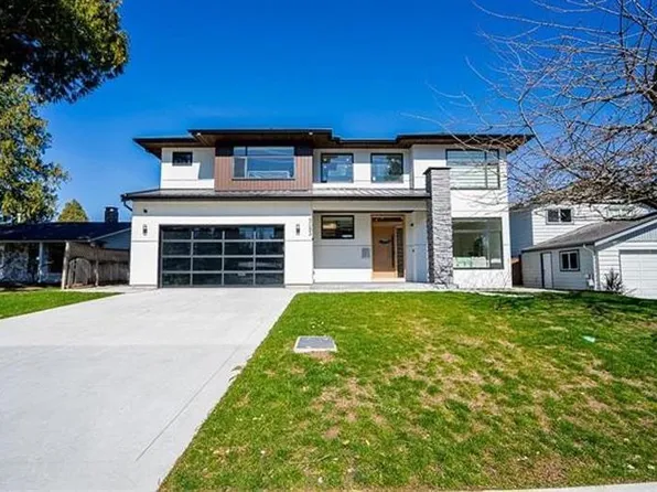 5093 2nd Ave, Delta, BC V4M 3P5
