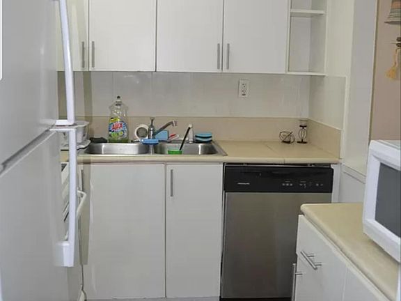 5th image of 200 177th Dr APT 504