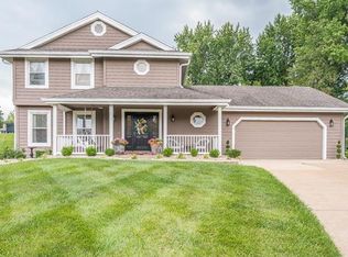 34 Number Four Green Dr, Saint Charles, MO