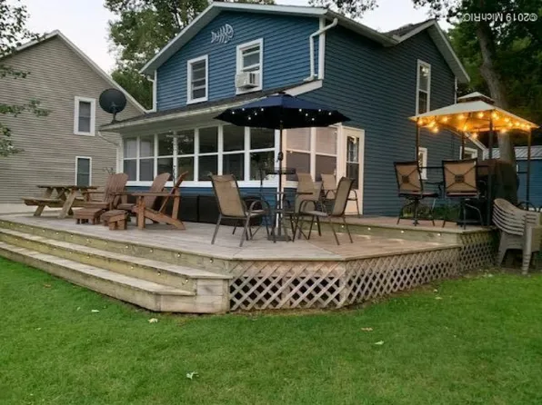 1240 Dean Lake Dr, Colon, MI 49040