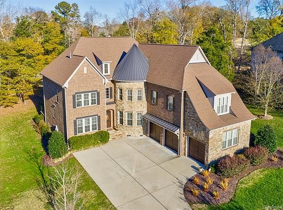 2nd image of 1368 Shinnecock Ln