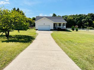 125 Green Valley Dr, Rock Spring, GA 30739