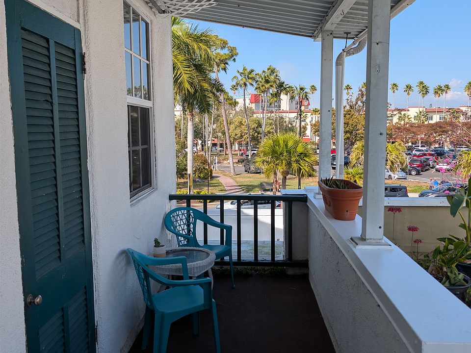 1st image of 229 W Venice Ave