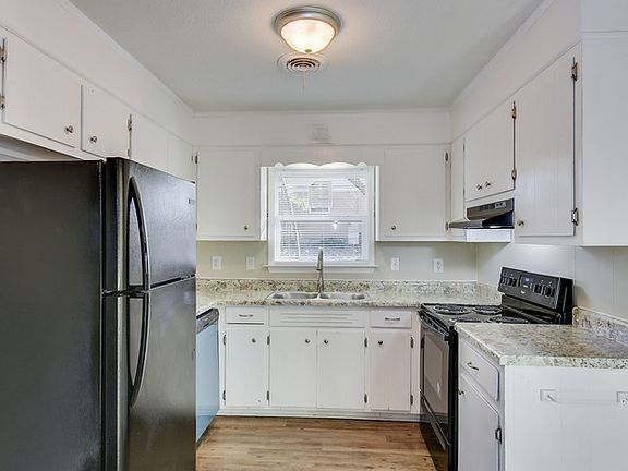 4th image of 2908 Doral Dr